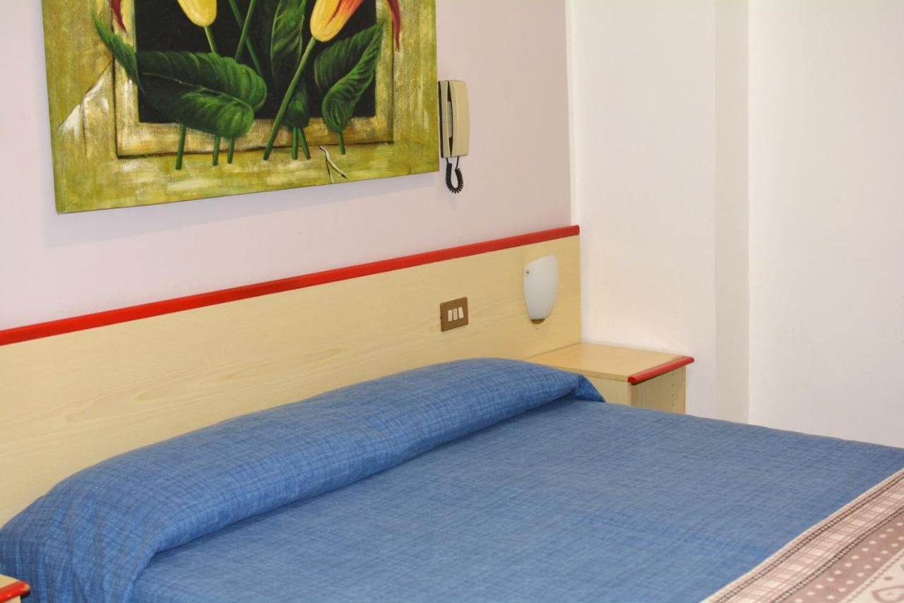 Hotel La Madunina Varazze Dış mekan fotoğraf